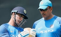 MS Dhoni के संन्यास पर कोच रवि शास्त्री ने कहा- IPL 2020 कीजिए तक इंतजार